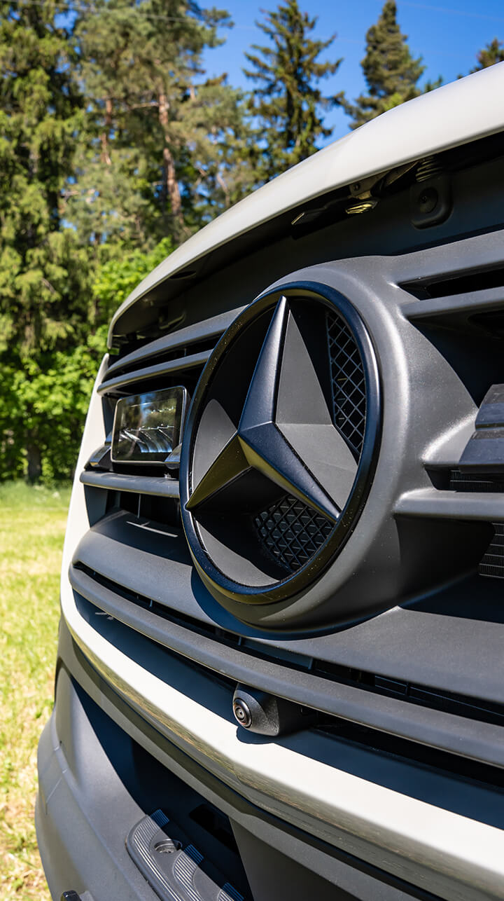 Yucon K-peak Campervan – Black Radiator Grill with Black Emblem Yucon K-peak Campervan – Black Radiator Grill with Black Emblem