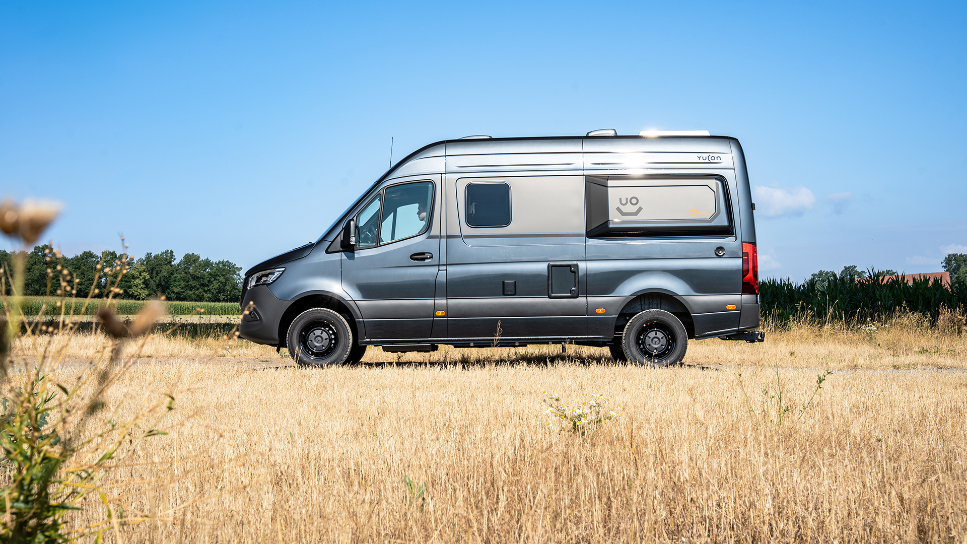 Yucon V-city Campervan – Side View Yucon V-city Campervan – Side view