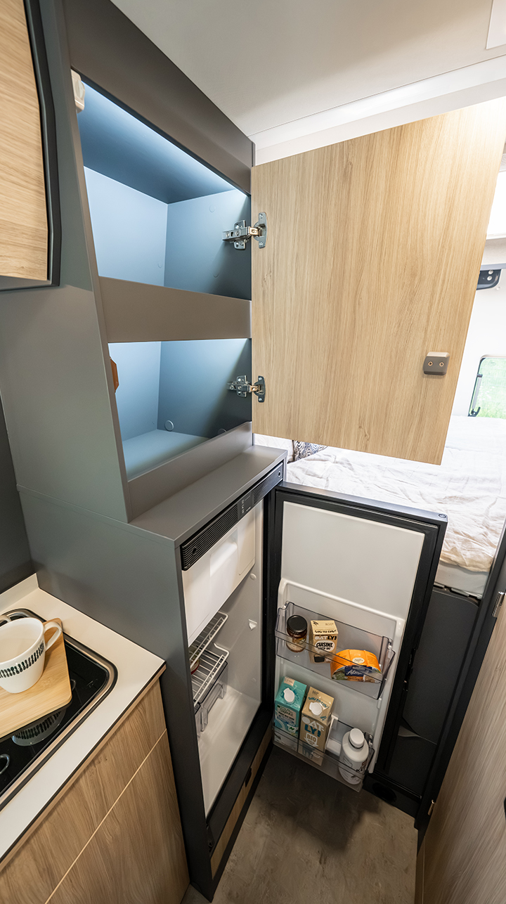 Yucon V-City Campervan – 84-L Refrigerator & Storage Space Yucon V-city Campervan – 84-L refrigerator & storage space