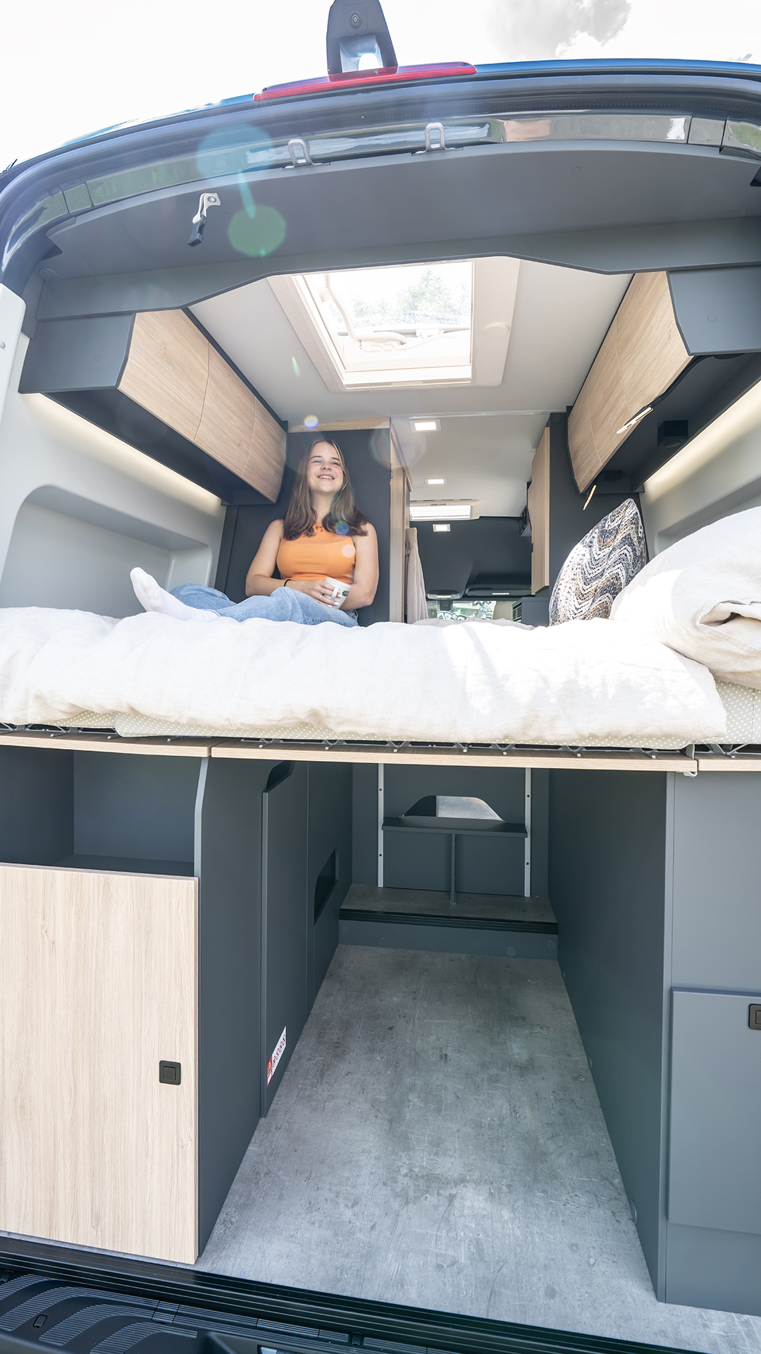 Yucon V-city Campervan – Rear Storage Area Yucon V-city Campervan – Rear Storage Compartment
