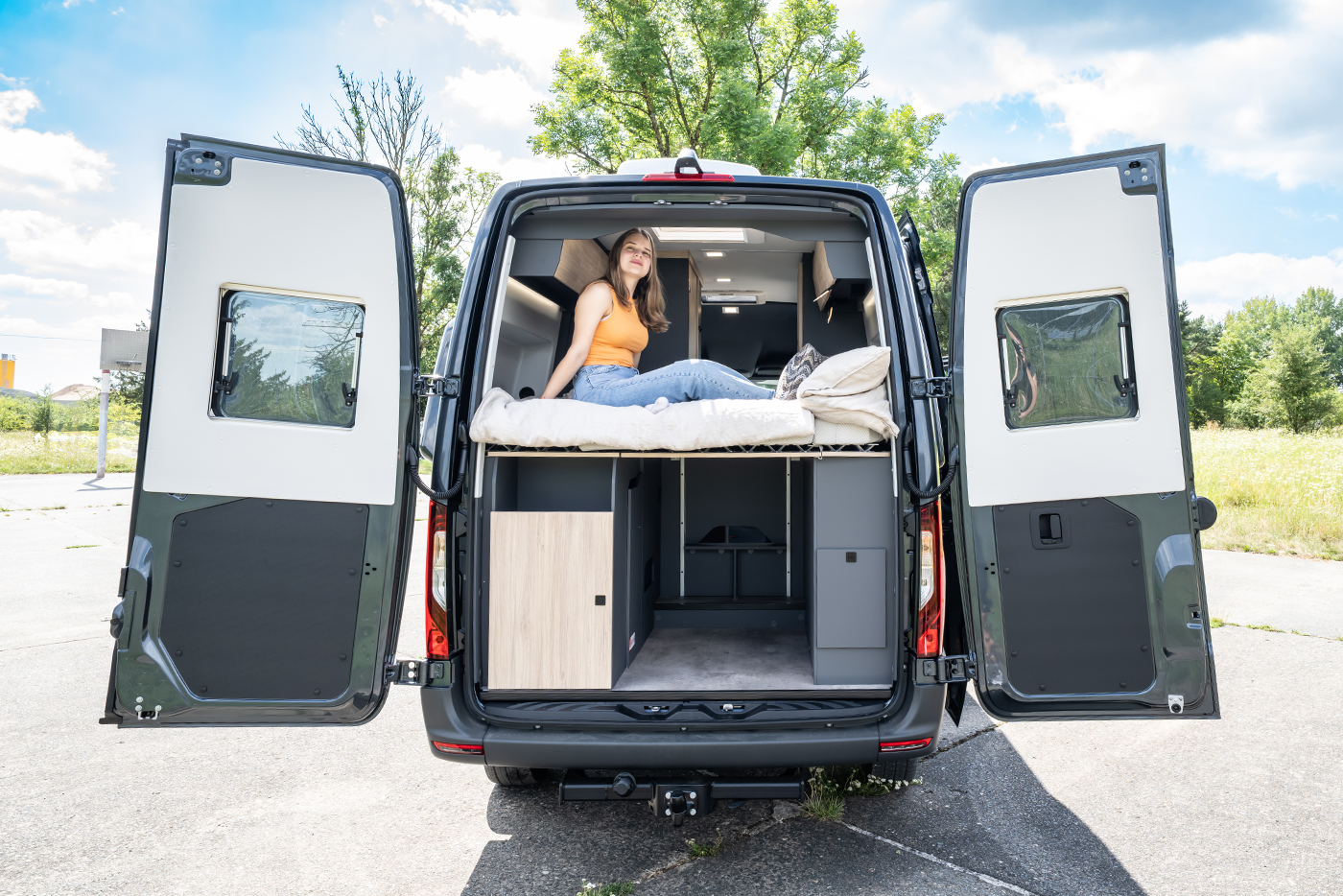 Yucon V-city Campervan – Rear Storage Area Yucon V-city Campervan – Rear Storage Compartment