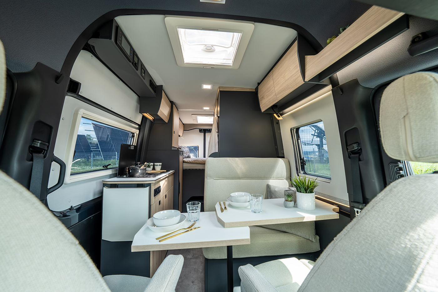 Yucon V-city Campervan – Interior View Yucon V-city Campervan – Interior View