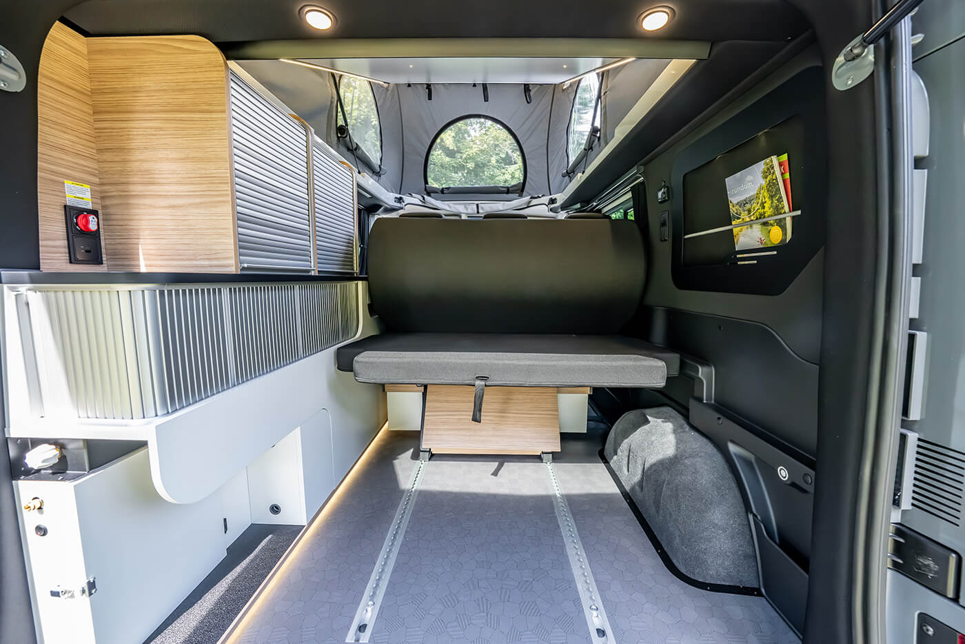 Yucon 51 Campervan – Heckgarage Yucon 51 Campervan – Heckgarage