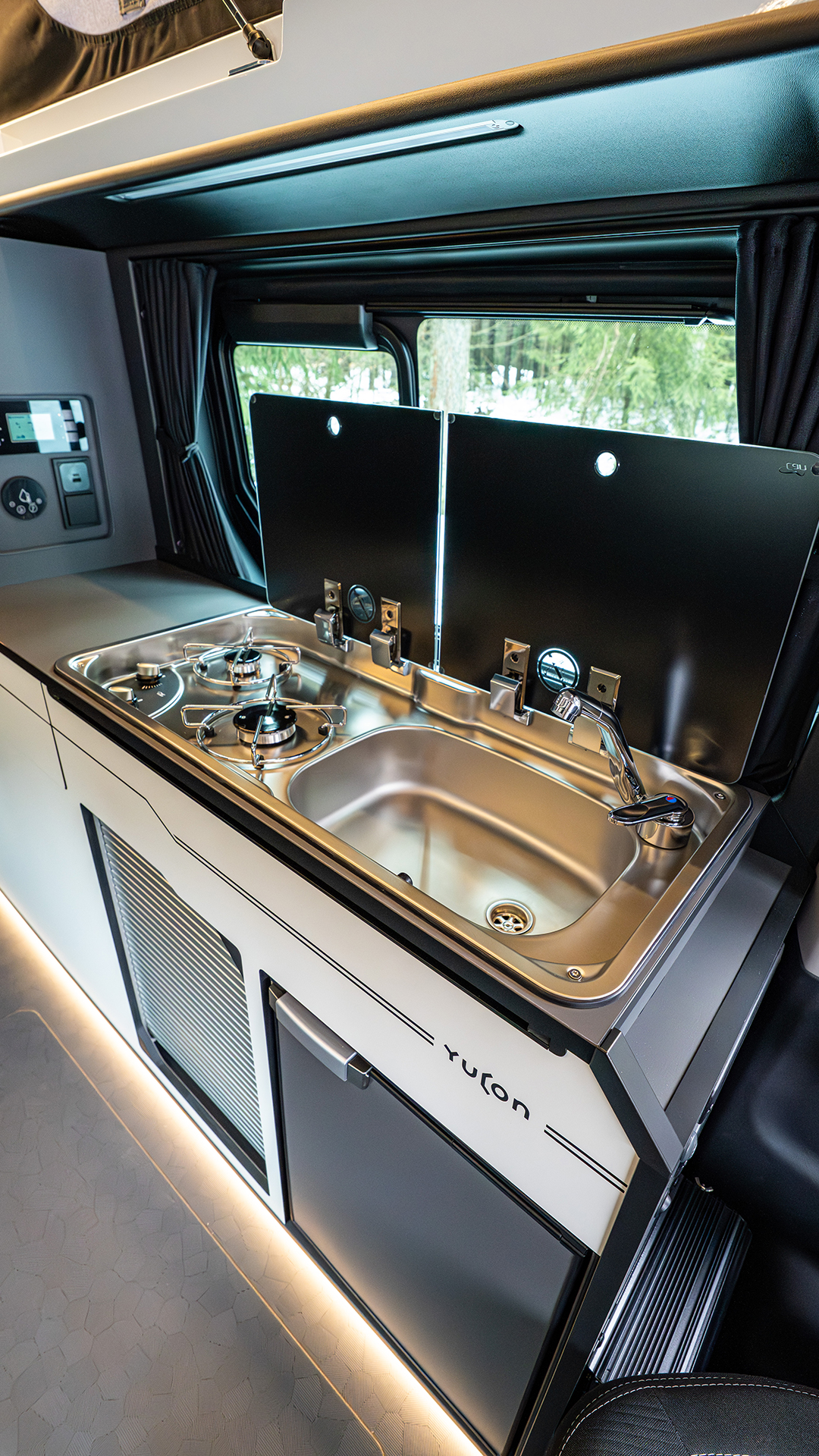 Yucon 55 SB Campervan – Küche Yucon 55 SB Campervan – Küche